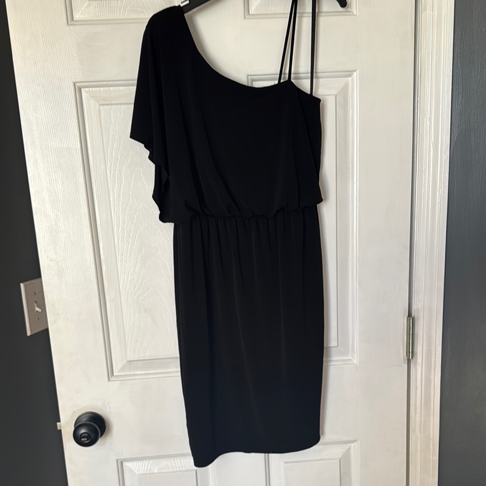 Elegant Black One-Shoulder Dress